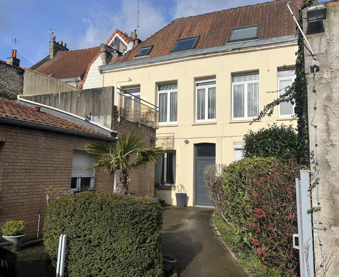 Appartement Le Saint Haut Centre Ville A Saint-Omer Exterior photo